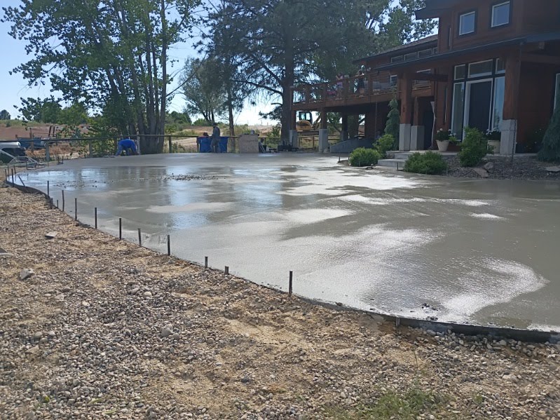 Large concrete driveway pour Treasure Valley Idaho